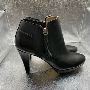 Adrienne Vittadini Perrine Black Leather 4” Heels Side Zipper Ankle Boots 7.5